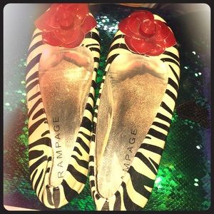 Rose zebra flat slip on shoe size 7